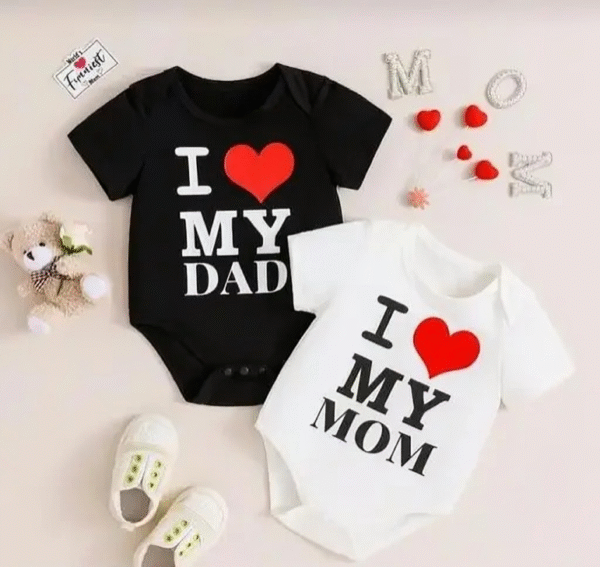 Unisex Baby Romper Set - "I Love My Mom & Dad" Printed Bodysuits